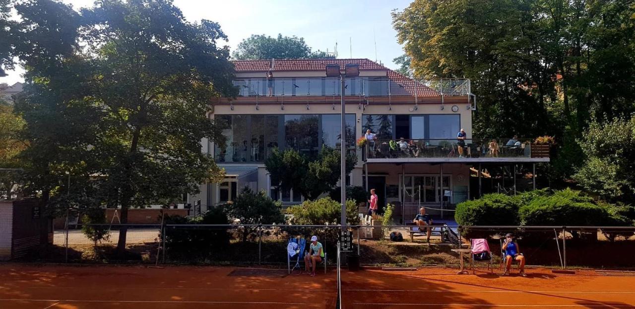 Sport Pension Cibulka ปราก ภายนอก รูปภาพ